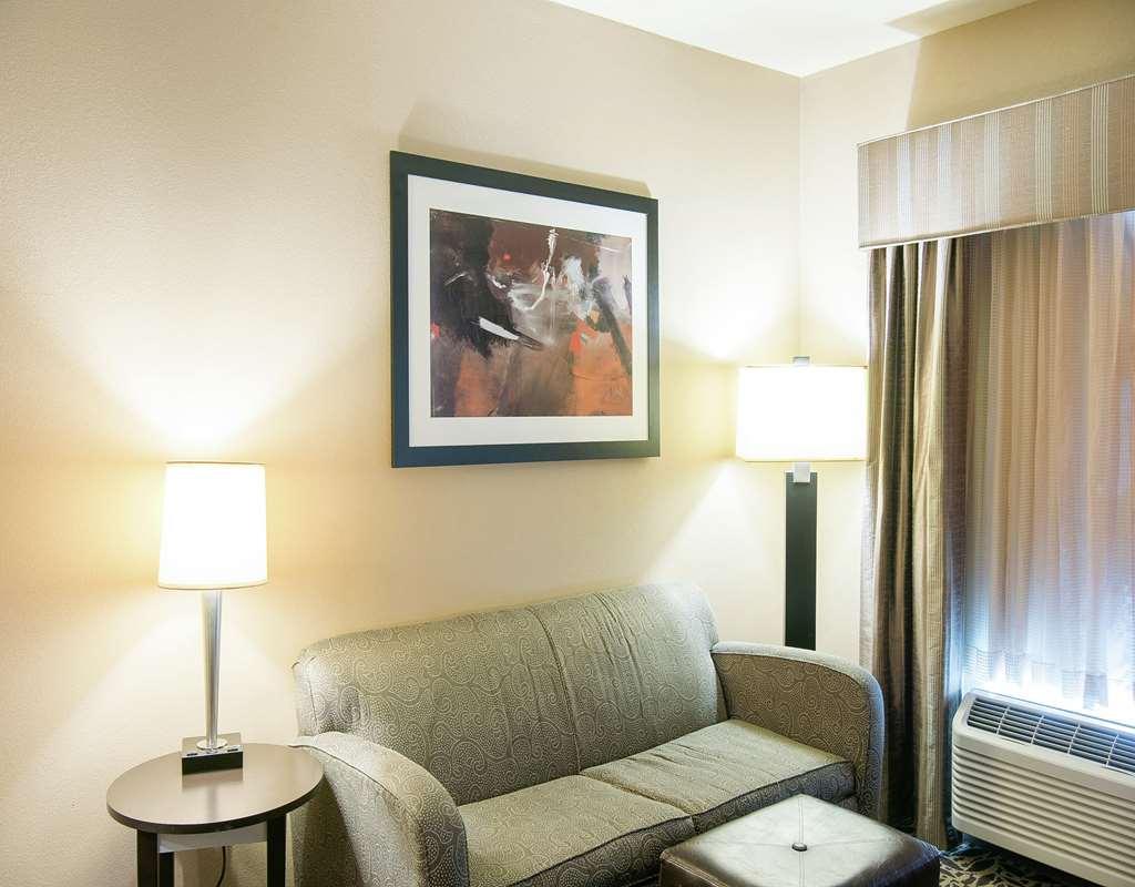 Hampton Inn & Suites Бей Сити Стая снимка