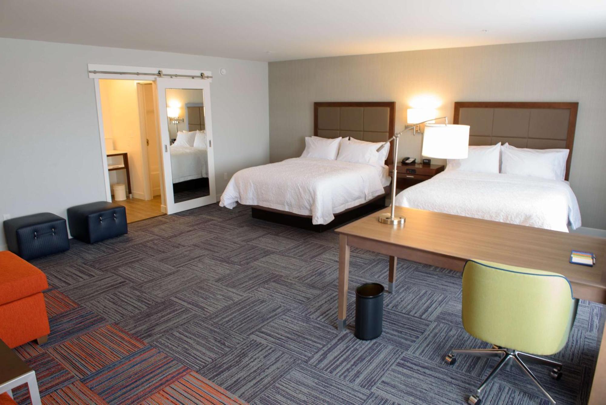Hampton Inn & Suites Бей Сити Екстериор снимка